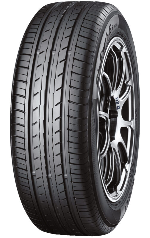 YOKOHAMA 215/60R16 99V XL BluEarth-Es ES32